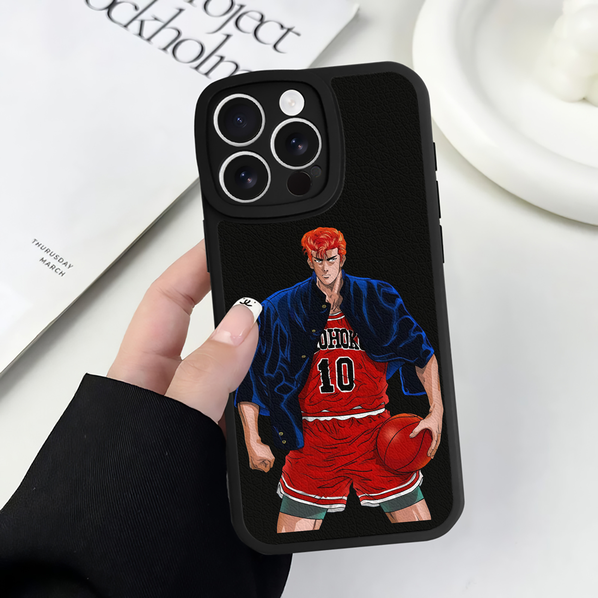 （画像用） SLAM DUNK／スラムダンク 【iPhone 16シリーズ対応】シリコンスマホケース（レザー調） 材質：シリコン
